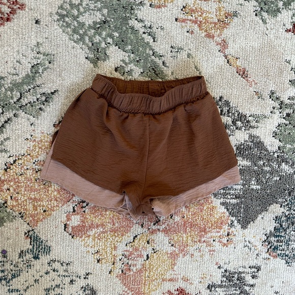 As Revival Women’s Flowy Rhythm Pull On Shorts Size Small 
athletic & lounge - Picture 2 of 9